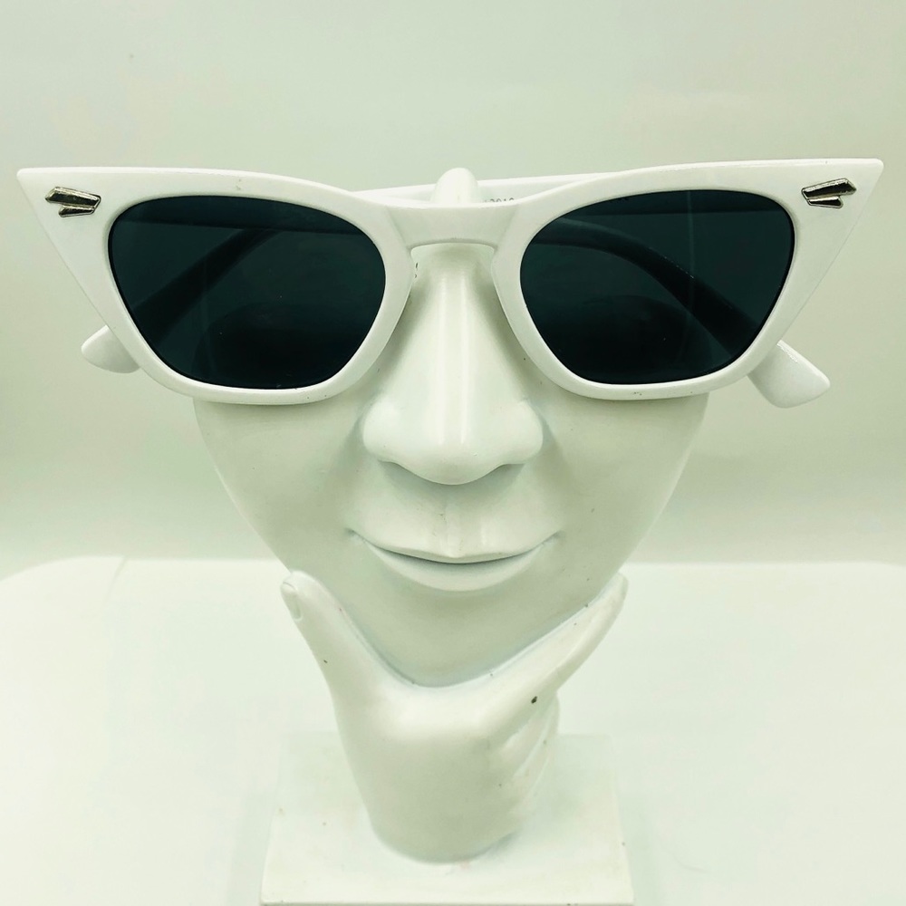 Bride White Oval Cat-Eye Vintage Sunglasses